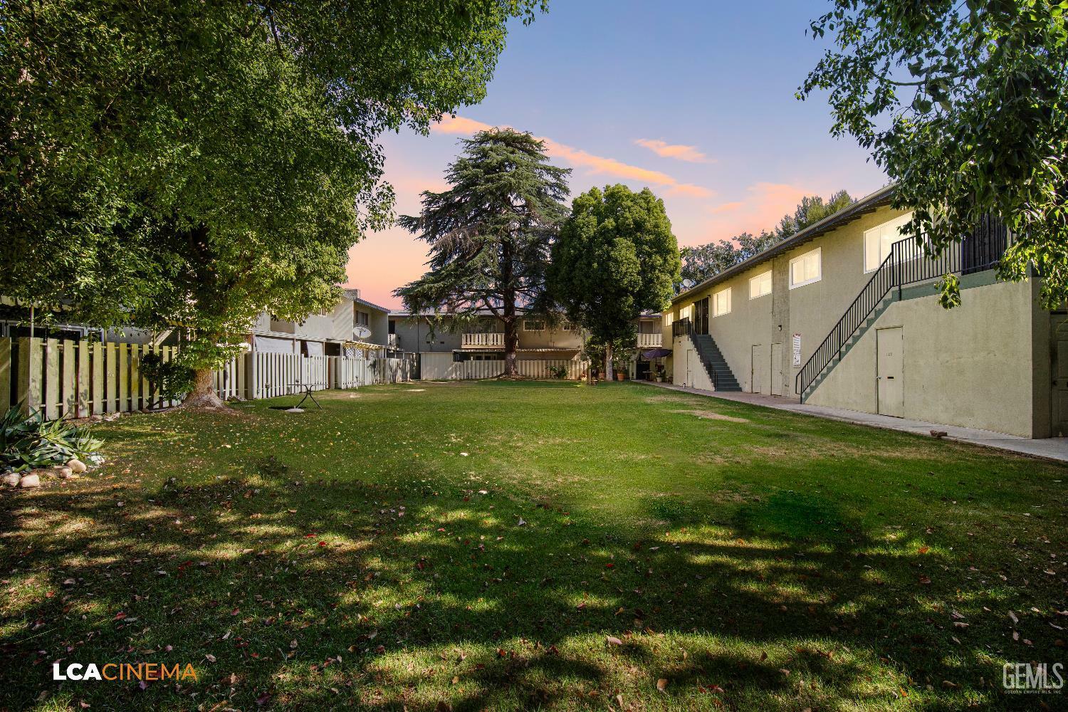 1102 Oleander Avenue  Bakersfield CA 93304 photo