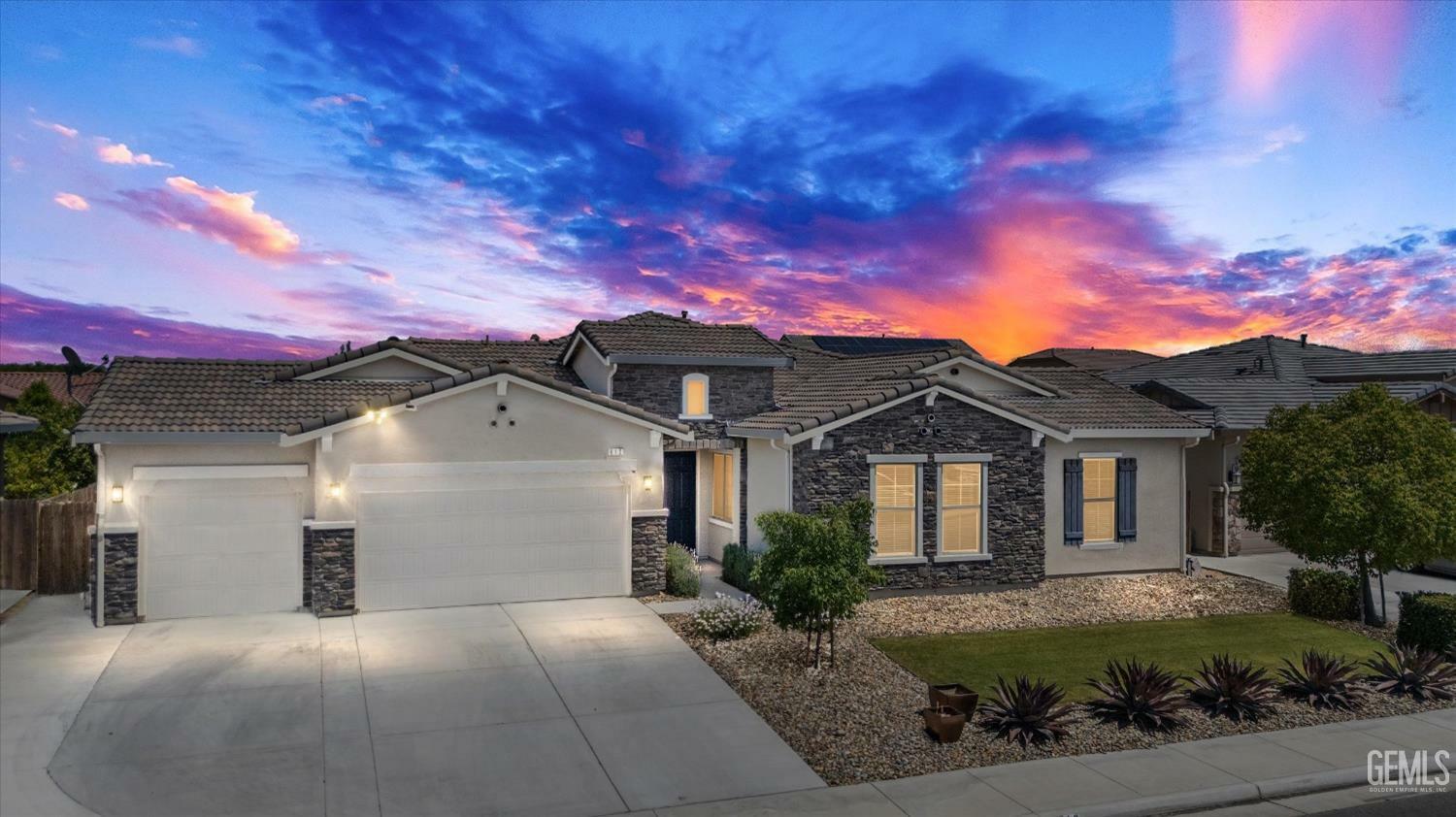 Property Photo:  610 Jacob Creek Drive  CA 93314 