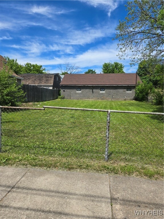 Property Photo: 1748 Ashland Avenue NY 14301