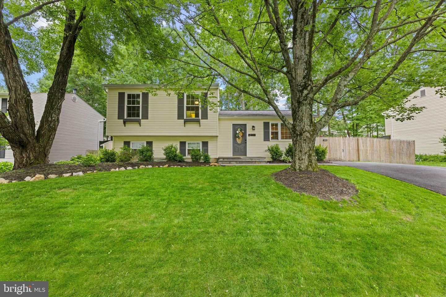 Property Photo: 9761 Turnbuckle Drive VA 22015