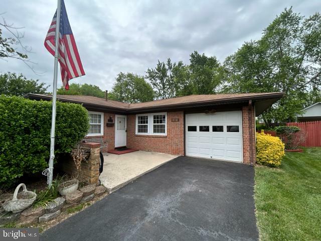 210 W Beech Road  Sterling VA 20164 photo