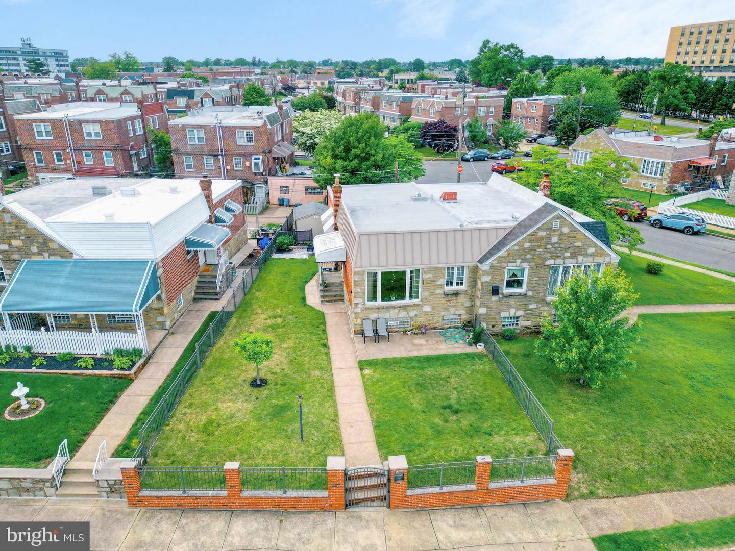 Property Photo: 8148 Brous Avenue PA 19152