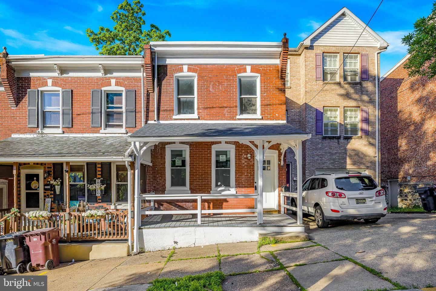 Property Photo: 1308 W Fifth Street DE 19805