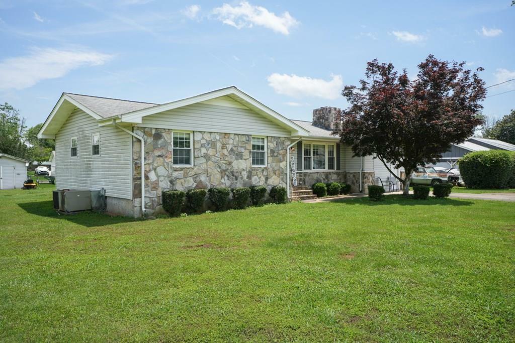 Property Photo:  4512 Rolling Way Drive  GA 30710 