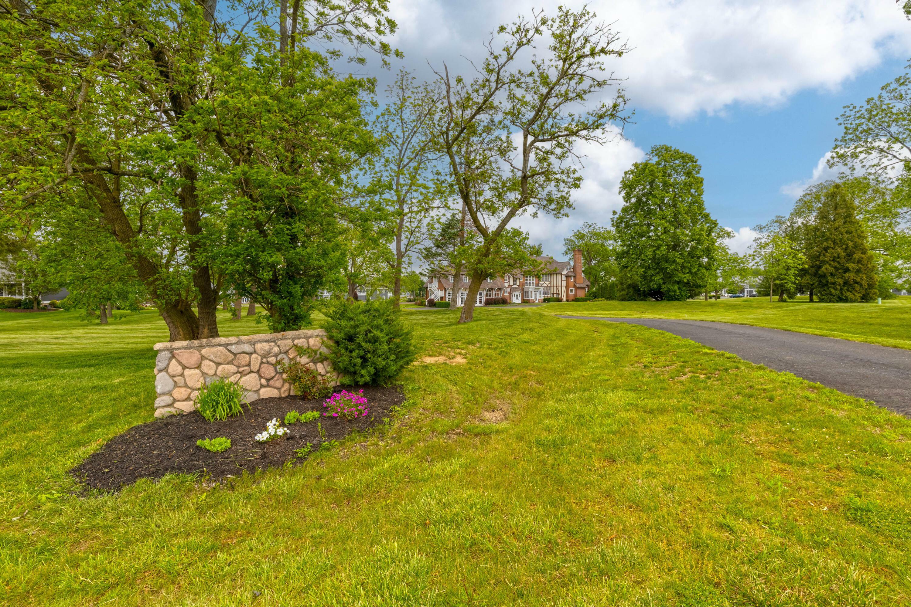 Property Photo: 1 Shoreline Drive OH 43076