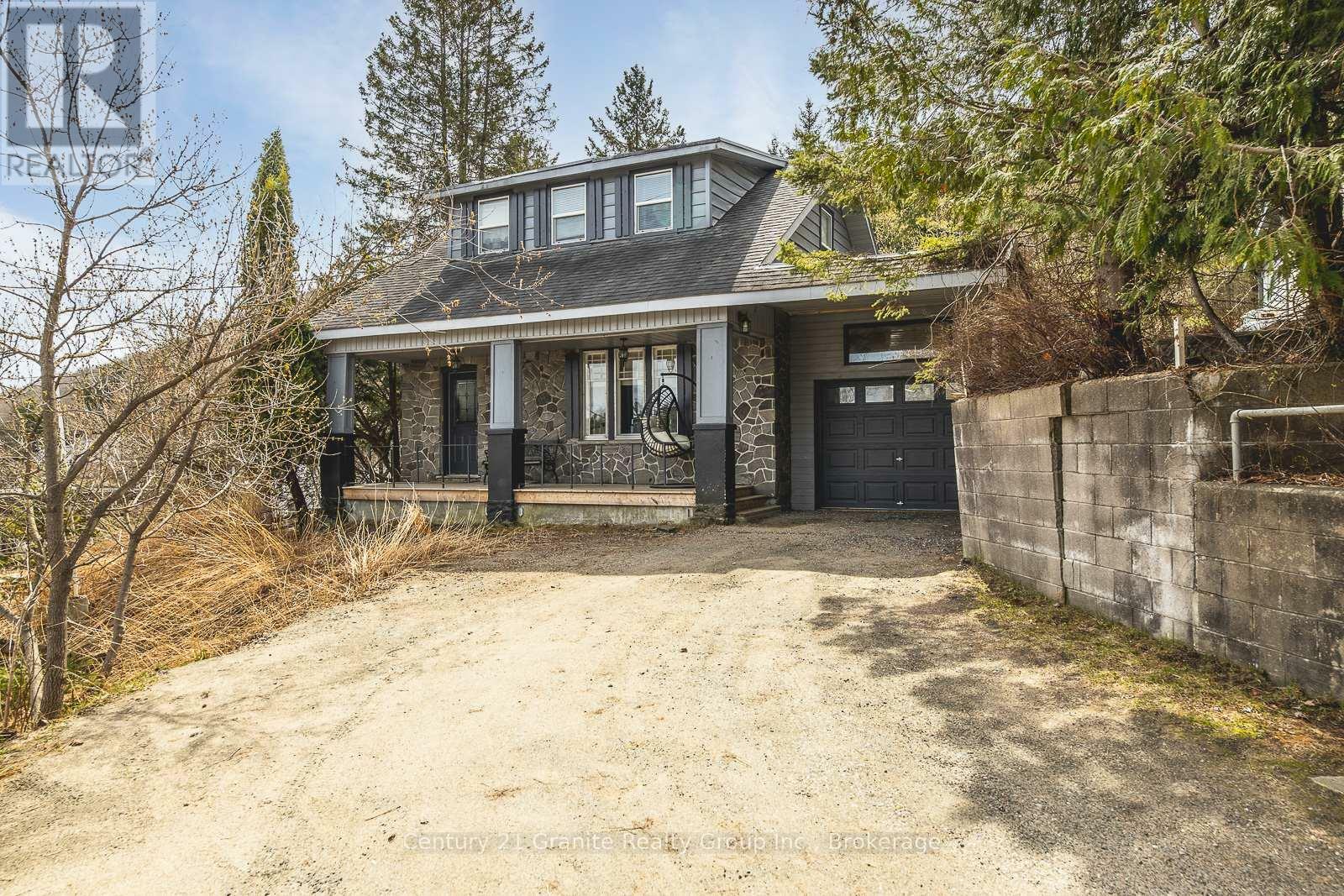 Property Photo:  690 Mountain Street  ON K0M 1S0 