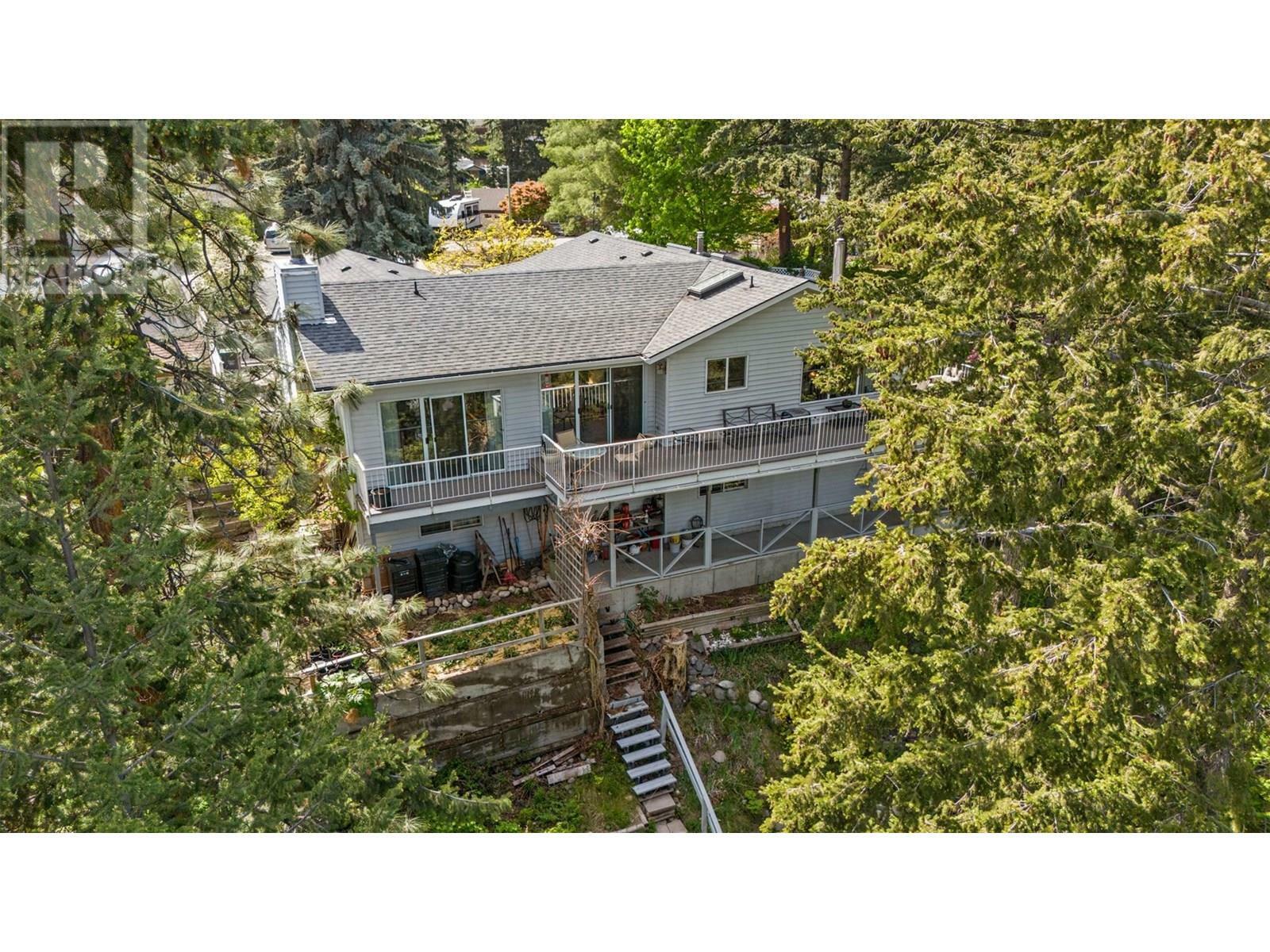 Property Photo: 3459 Parkview Court BC V4T 1B9
