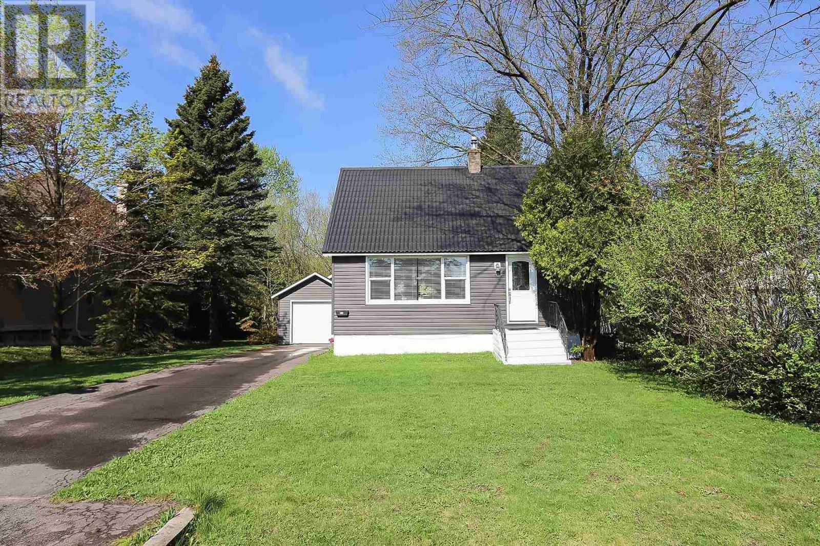 Property Photo: 127 Roosevelt Ave ON P6C 5M7
