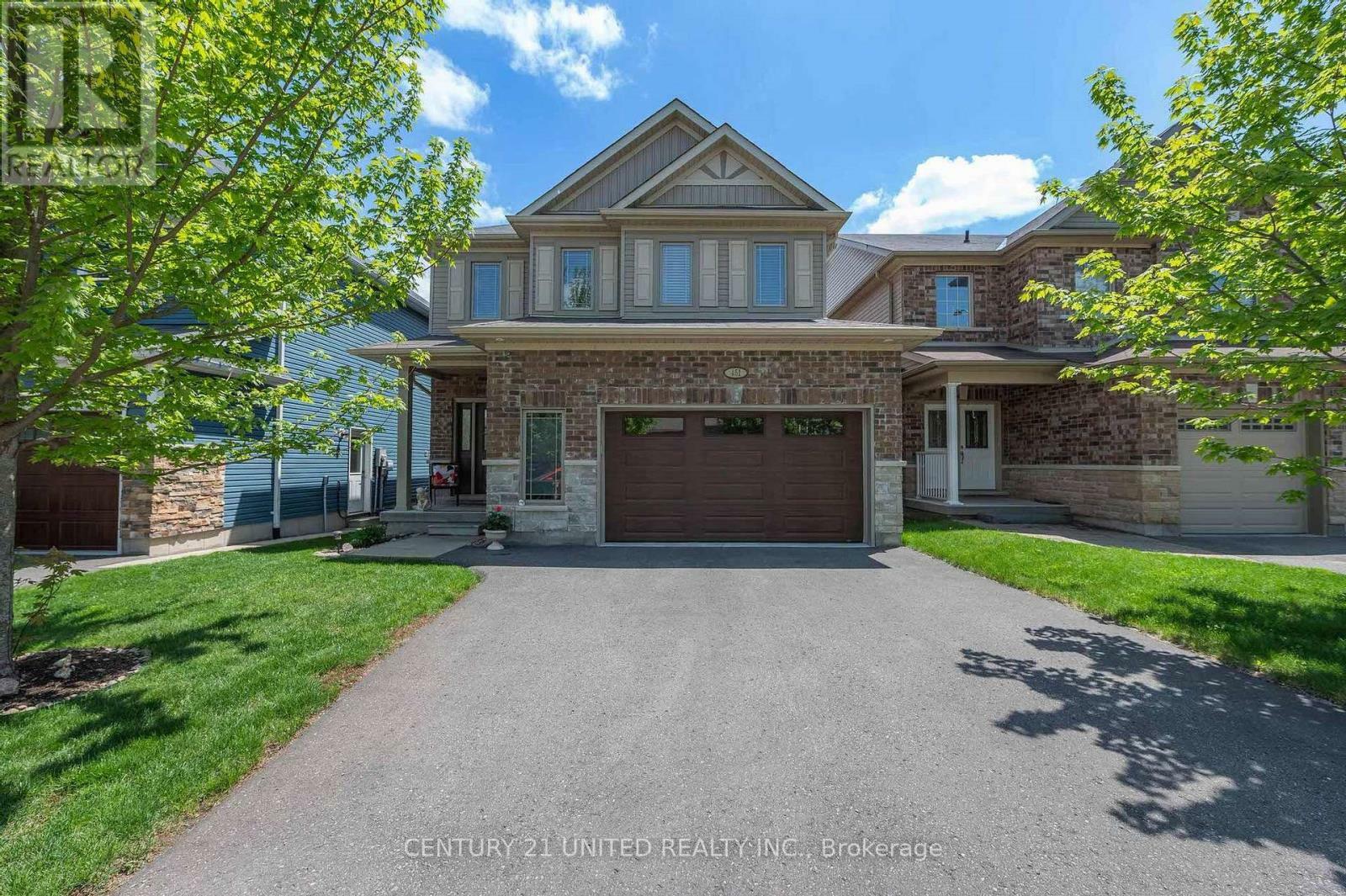 Photo de la propriété: 451 Raymond Street ON K9H 7P3