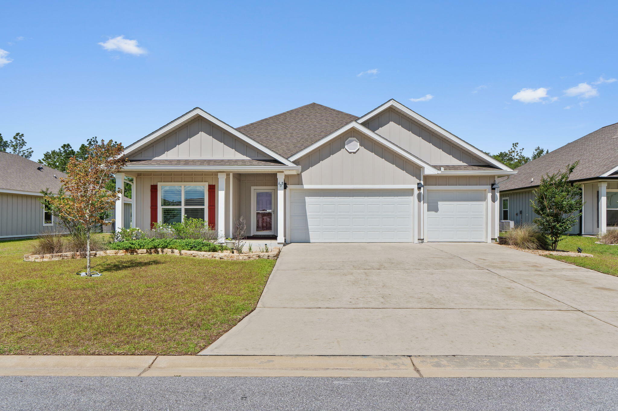 Property Photo: 608 Champ Trail FL 32539