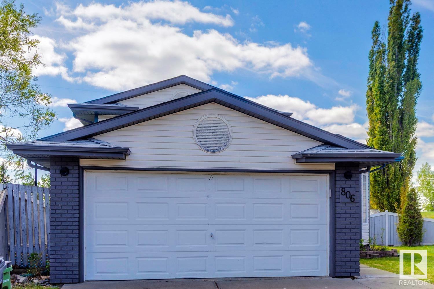 Property Photo: 806 118A Street NW AB T6J 6Z9