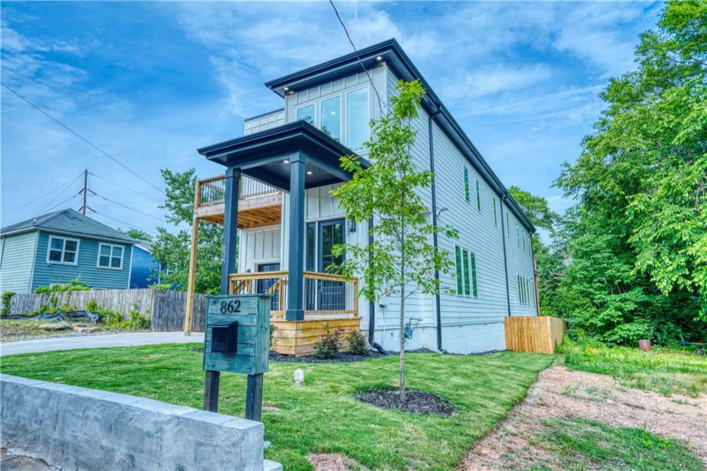 Property Photo: 862 Hobson Street Southwest Street SW GA 30310