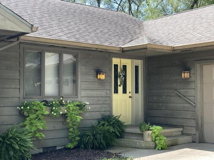 Property Photo: 1530-1 W Clark Street IN 47978