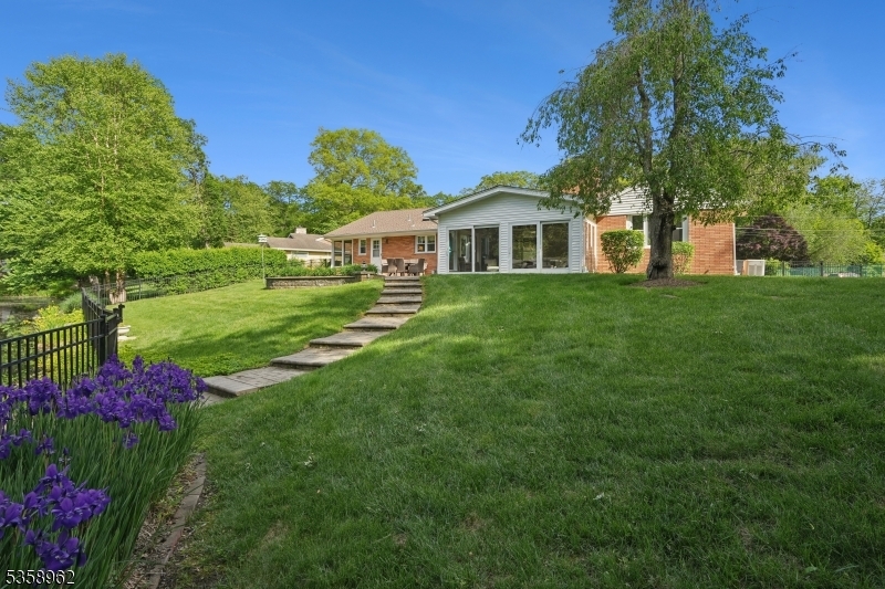 Property Photo: 7 Dells Dr NJ 07834
