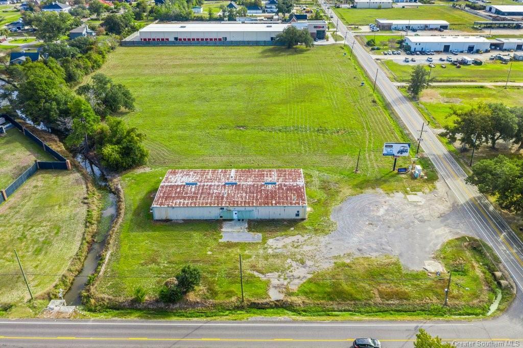 Property Photo: 3130 Country Club Road LA 70605