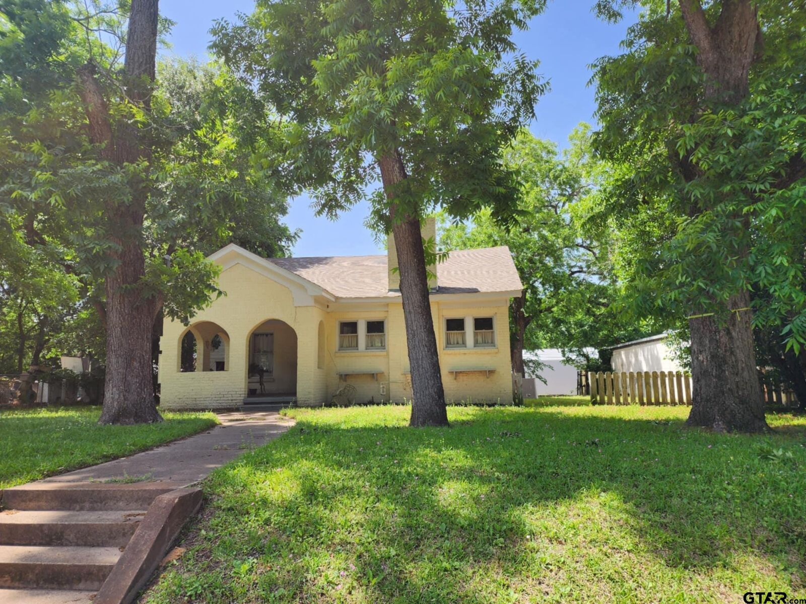 Property Photo:  645 W Kilpatrick  TX 75773 