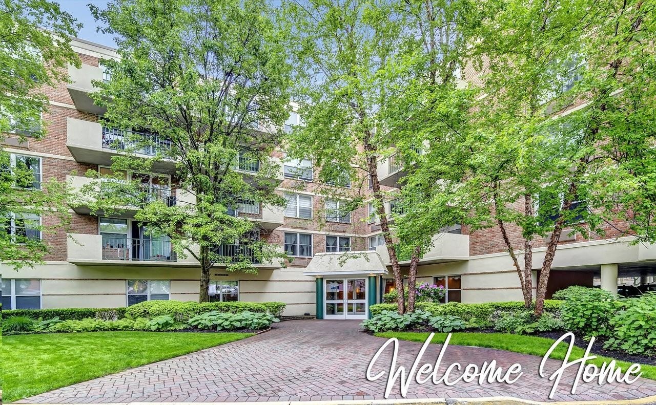 Property Photo: 200 Grand Cove Way Ph-5F NJ 07020