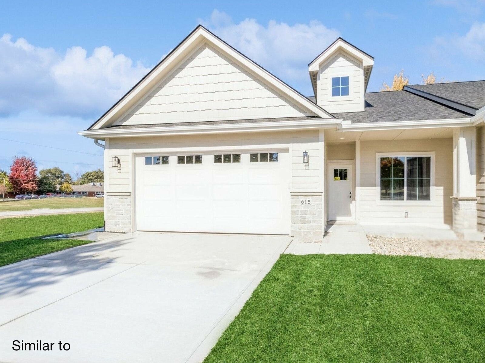 Property Photo:  804 Academy Circle  IA 50201 