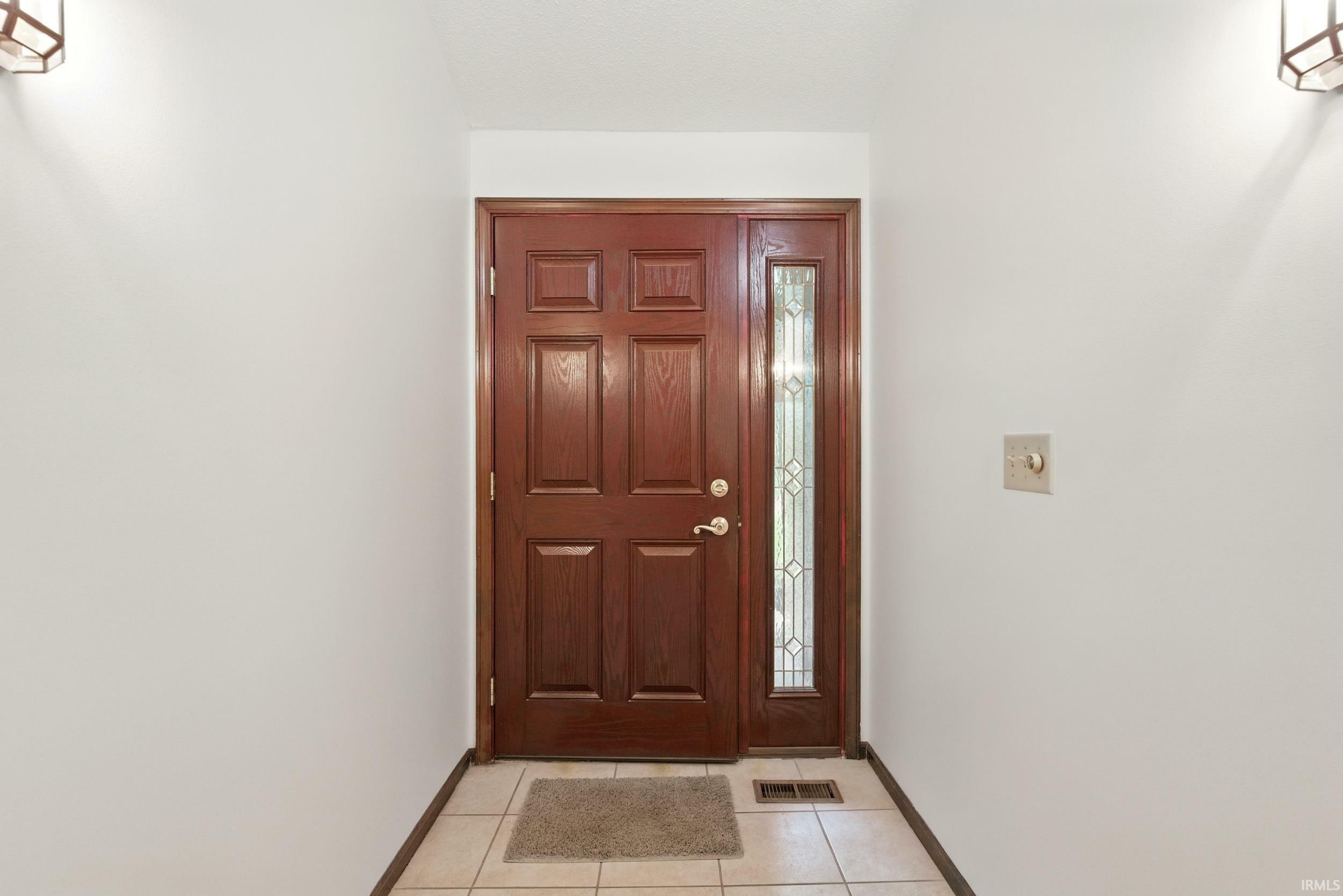 Property Photo:  1806 Duprey Drive  IN 46815-7610 