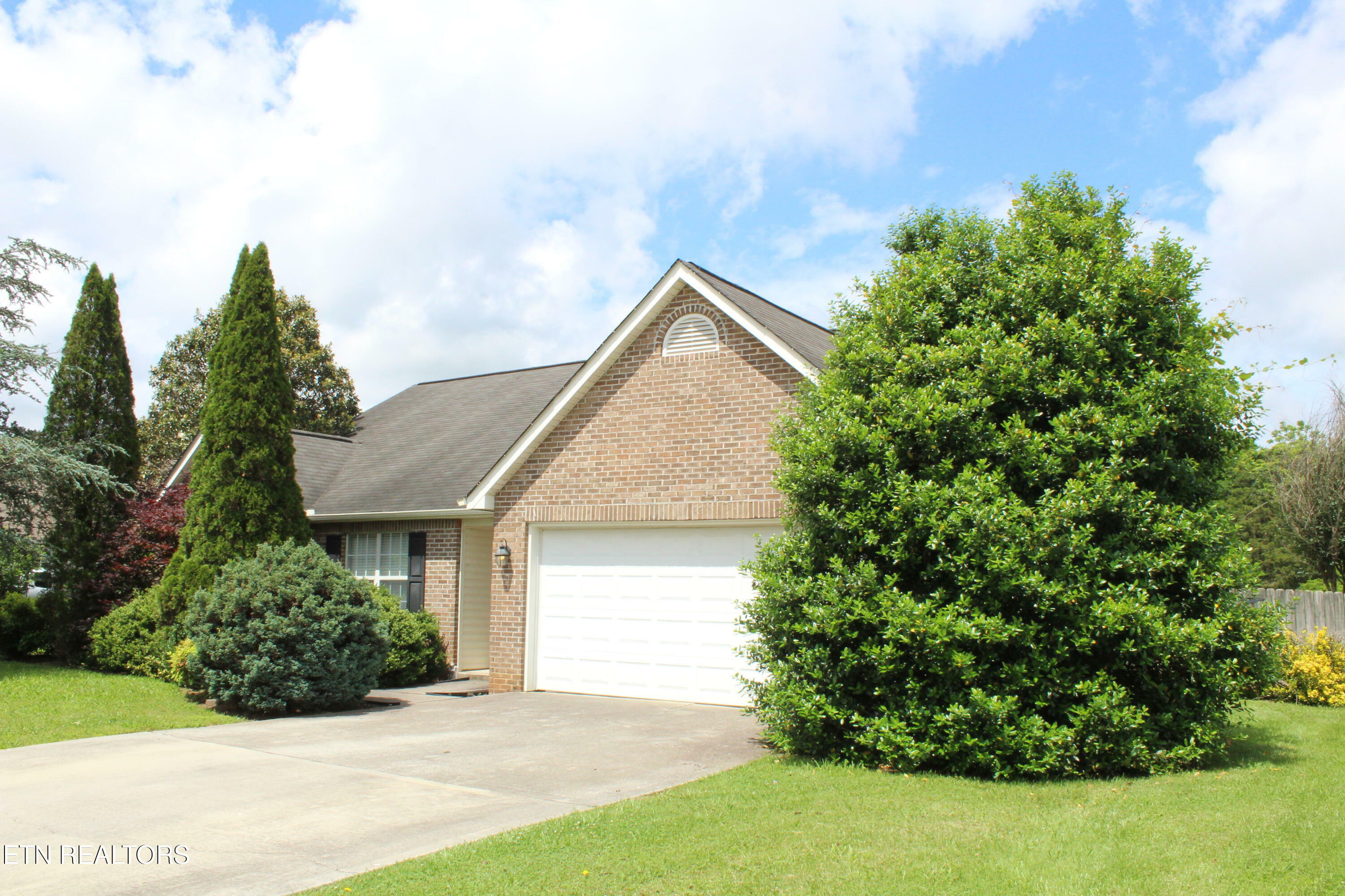 Property Photo: 548 Pebble Creek Rd TN 37918