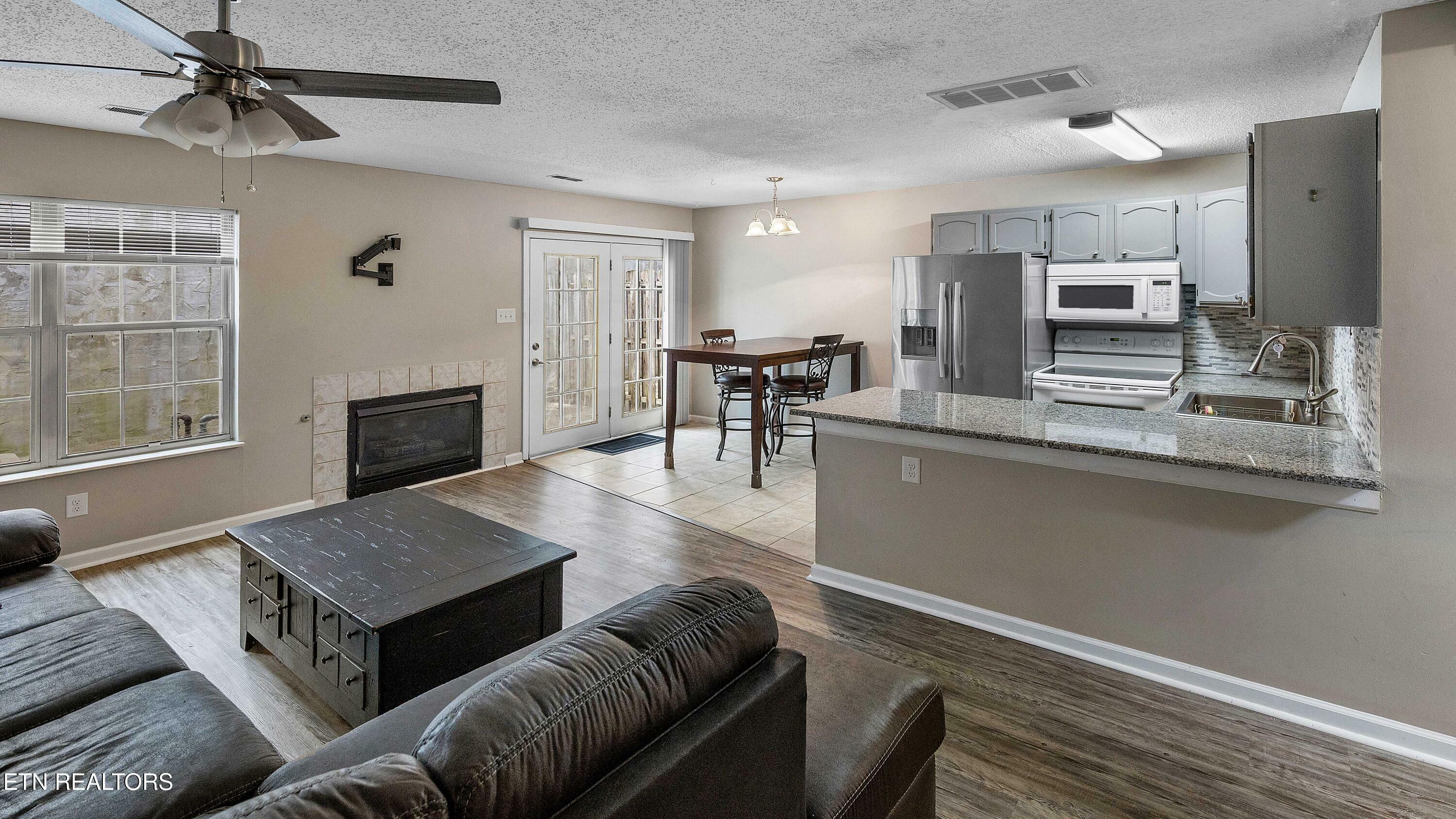 Property Photo: 1316 Mountain Meadows Way TN 37862