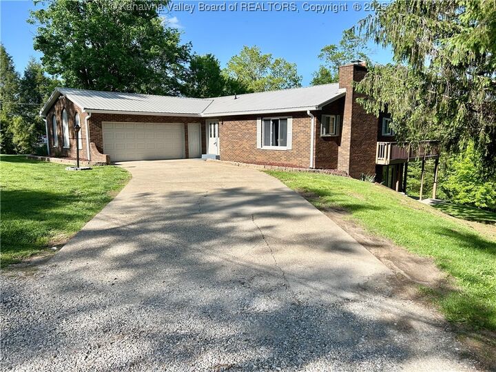 Property Photo: 486 Woodland Acres Drive WV 25271