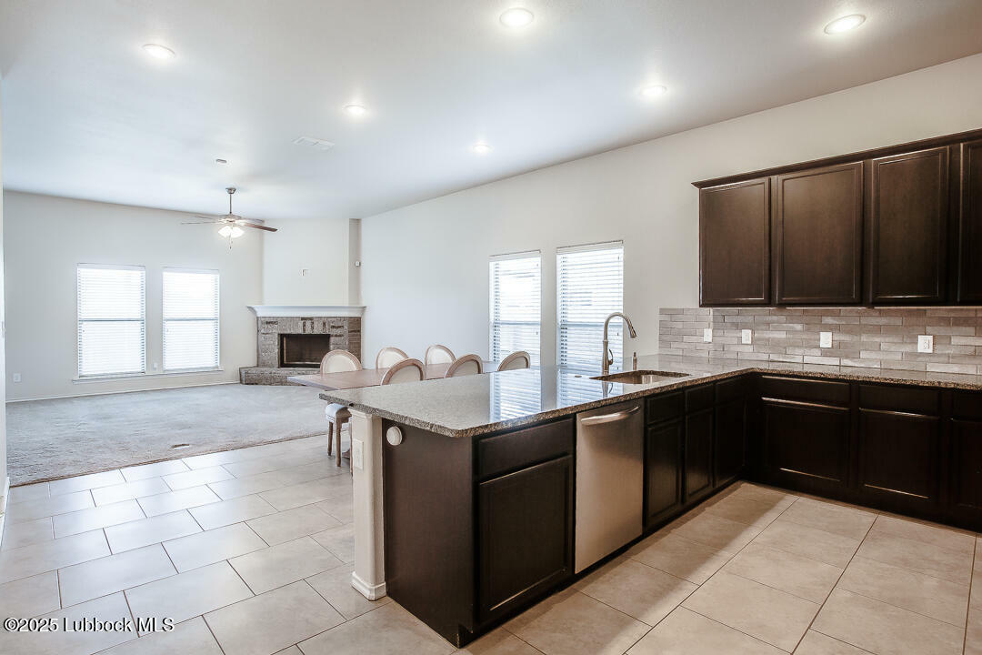 Property Photo: 3404 Saratoga Avenue TX 79407