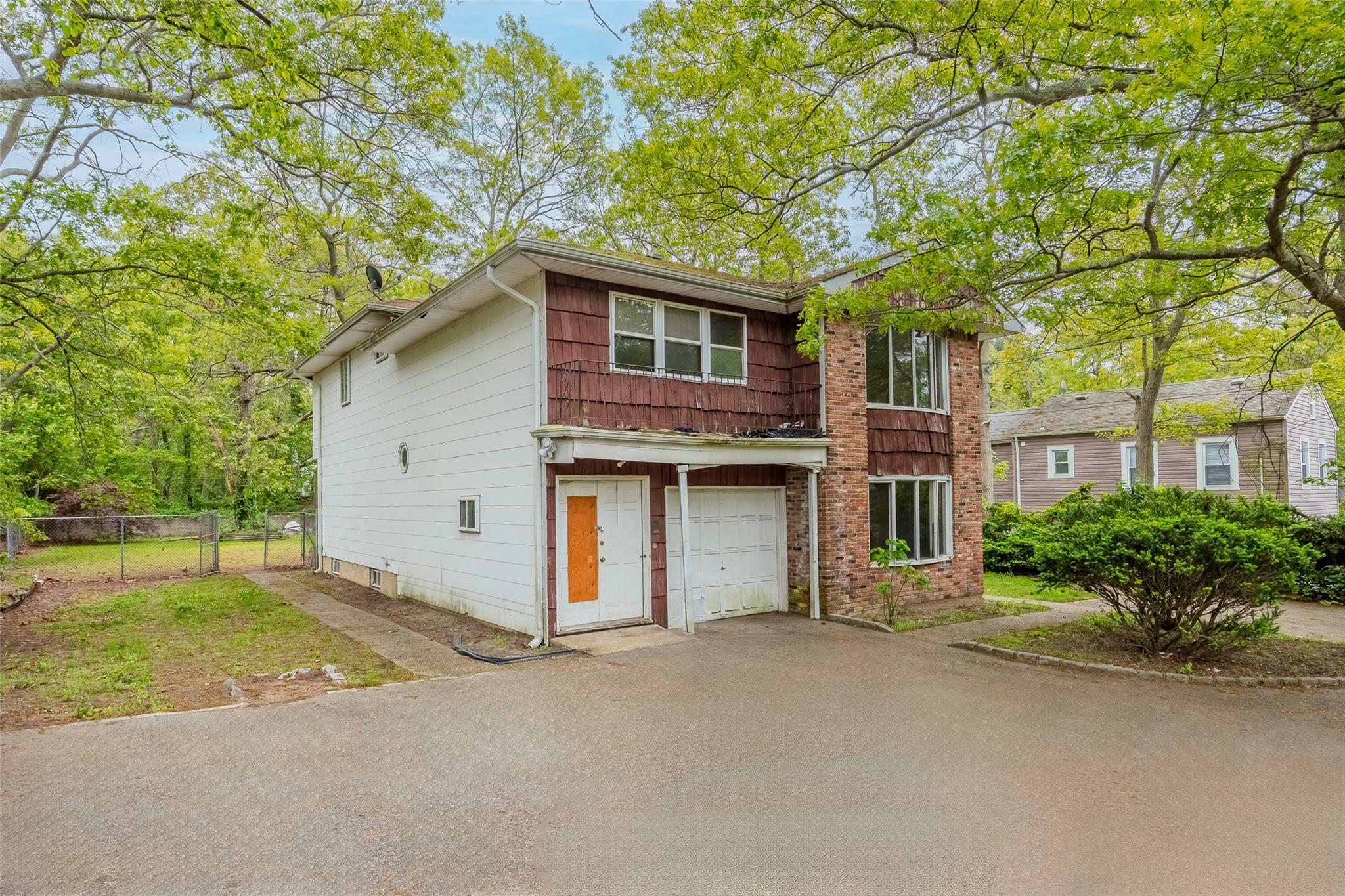 Property Photo: 95 Berkshire Drive NY 11738