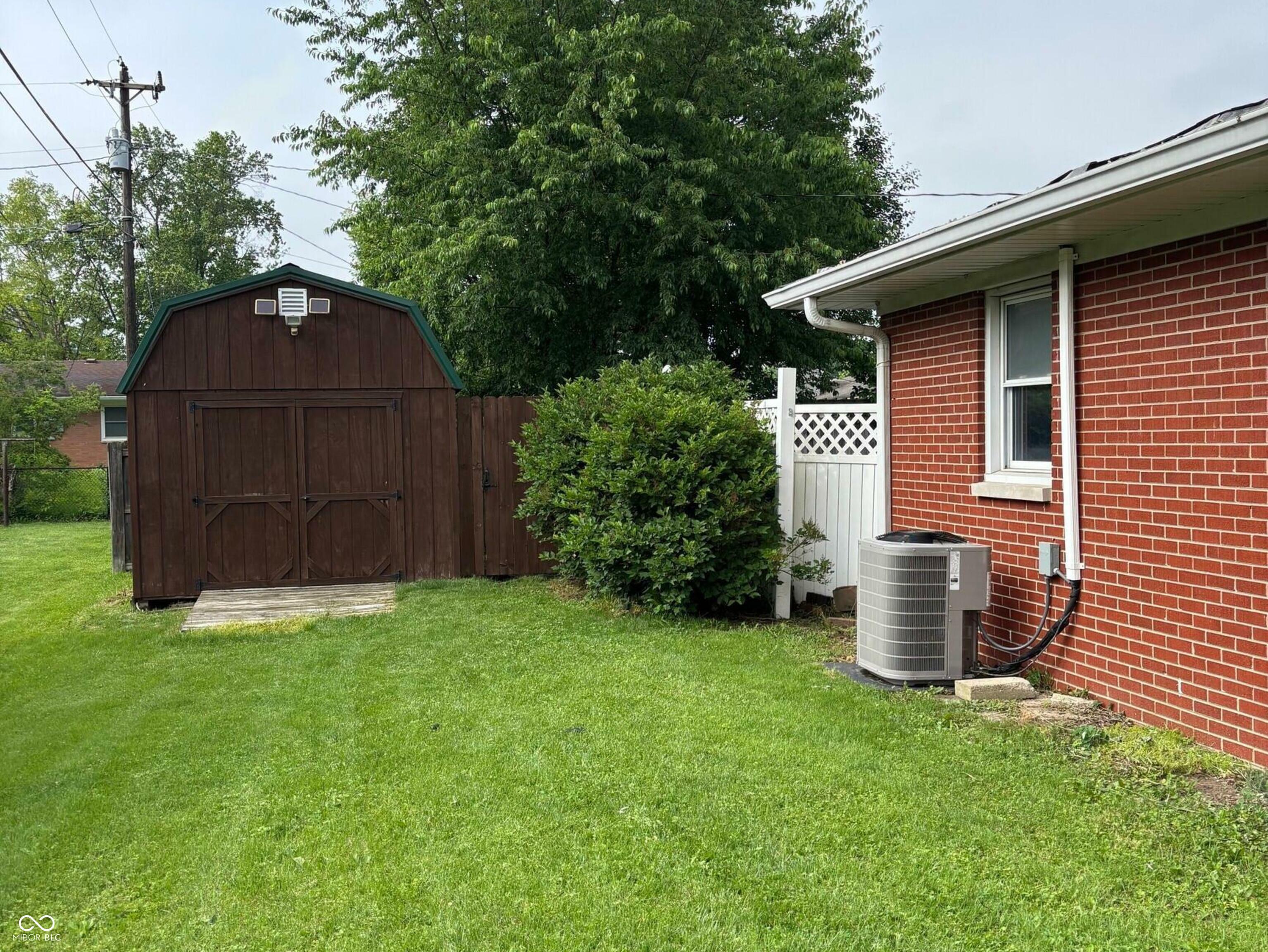 Property Photo: 1422 Dallas Drive IN 46168