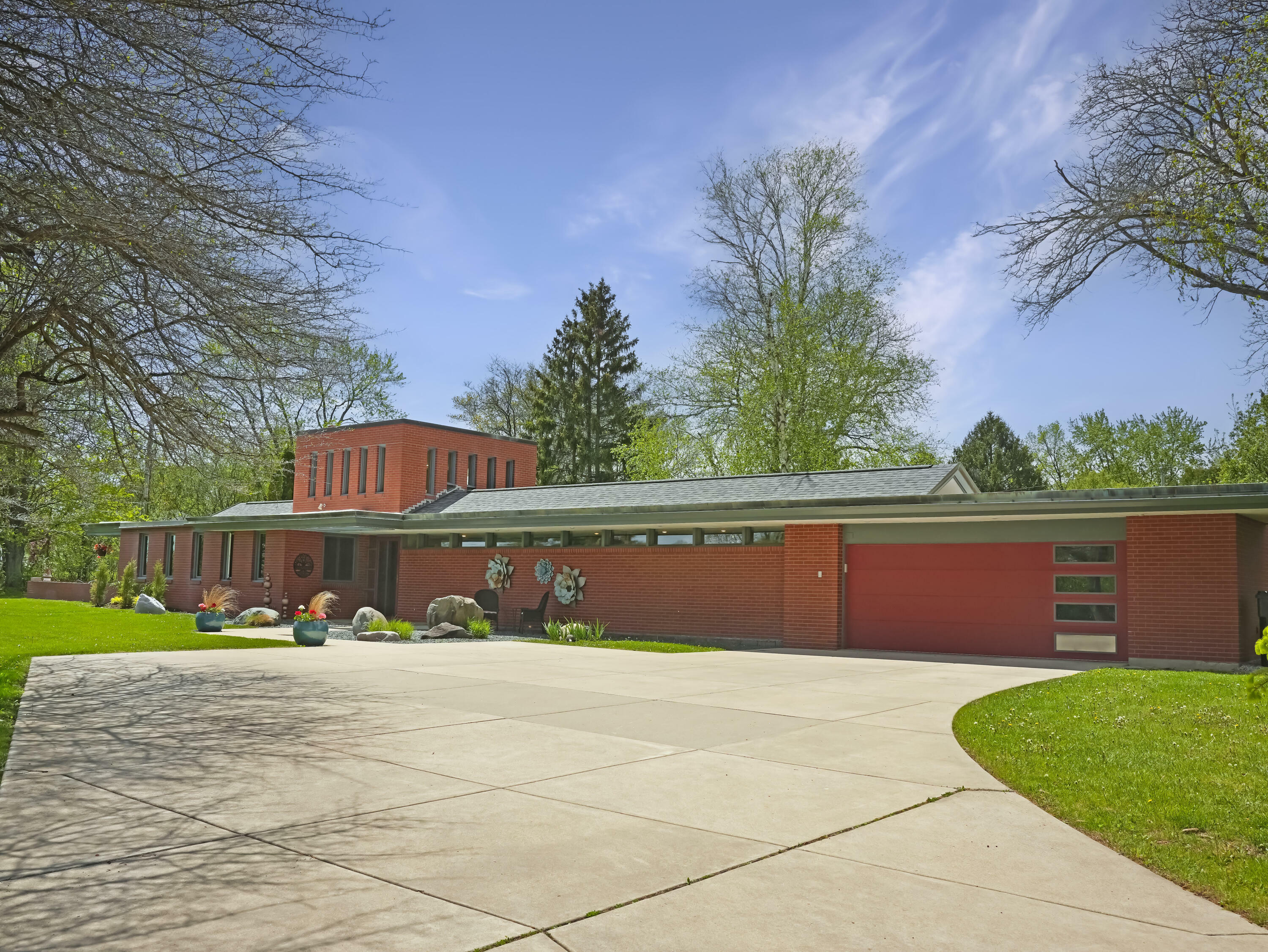 Property Photo: 4701 4th St WI 53144