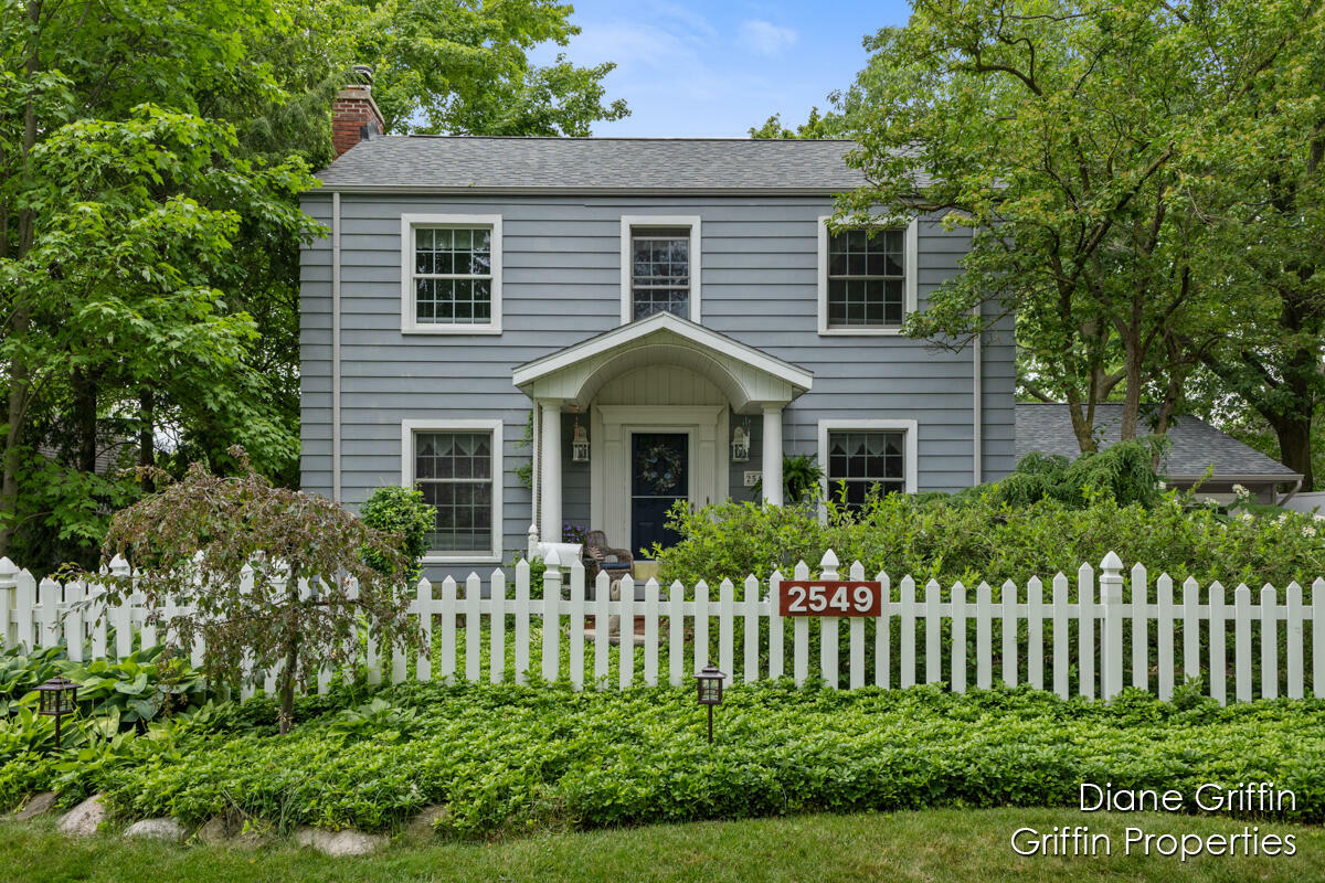 Property Photo: 2549 Beechwood Drive SE MI 49506