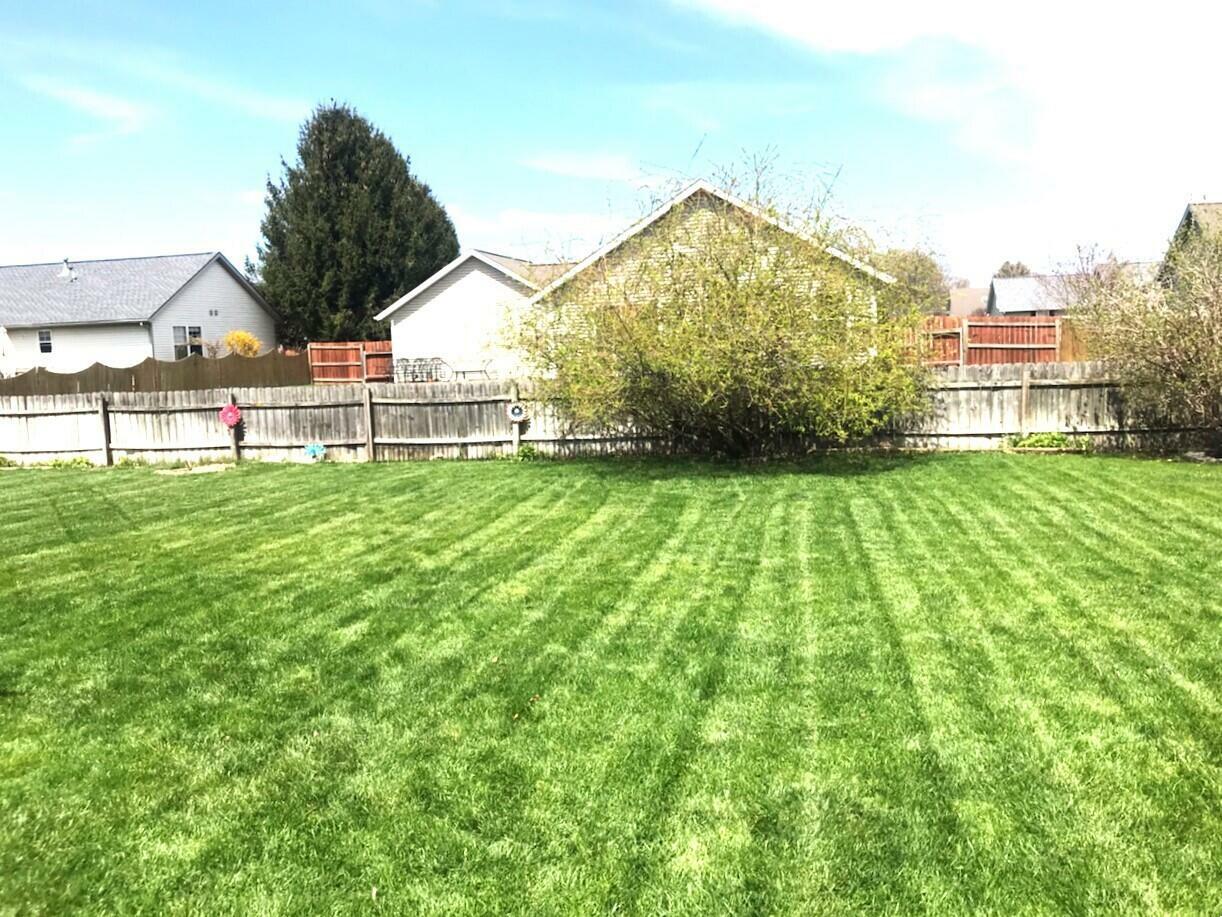 Property Photo: 5883 Thistlewood Avenue MI 49088