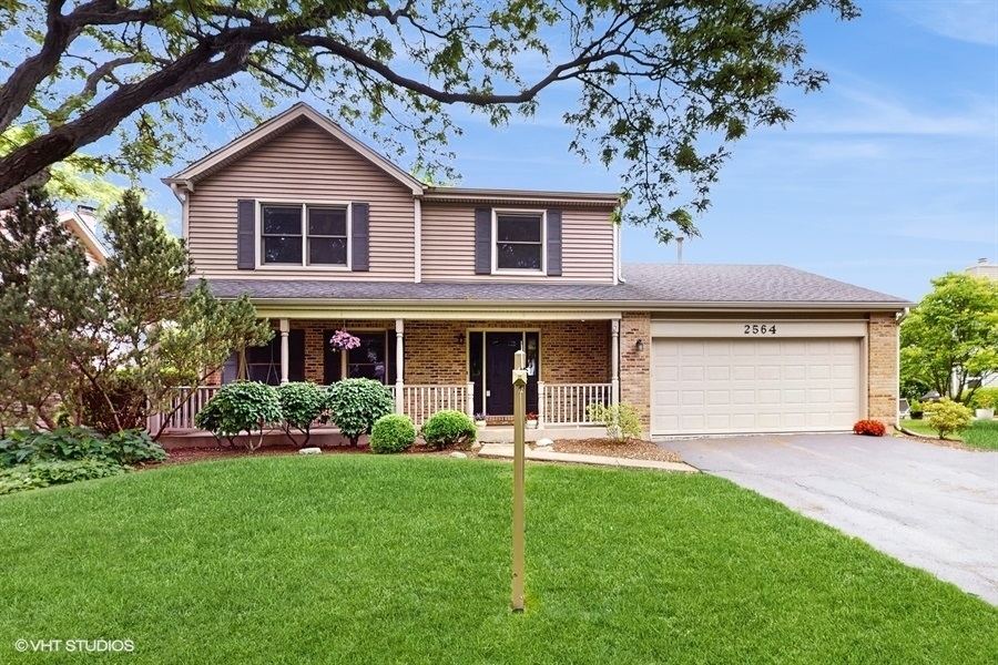 Property Photo: 2564 Brockton Circle IL 60565