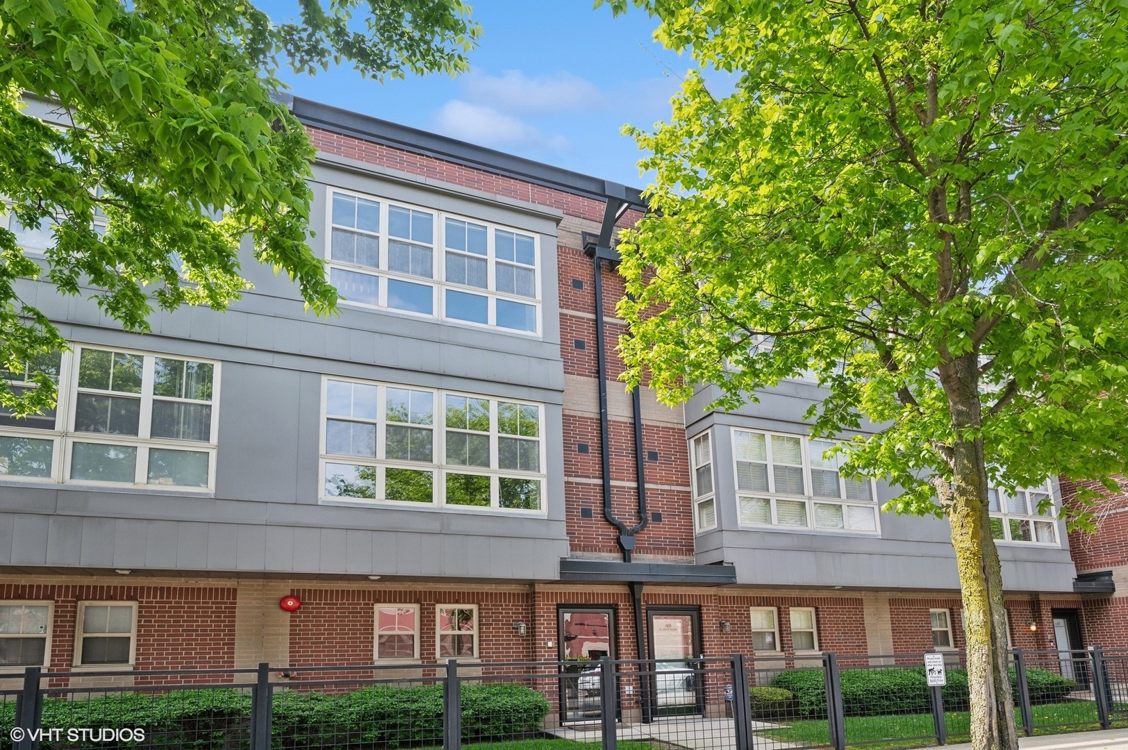 Property Photo: 51 E 23rd Street IL 60616