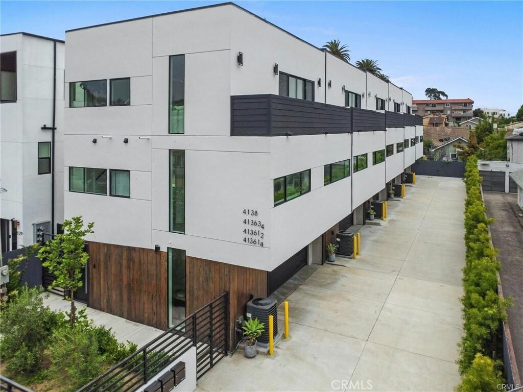 Property Photo:  4136 1/2 Normal Avenue 1/2  CA 90029 