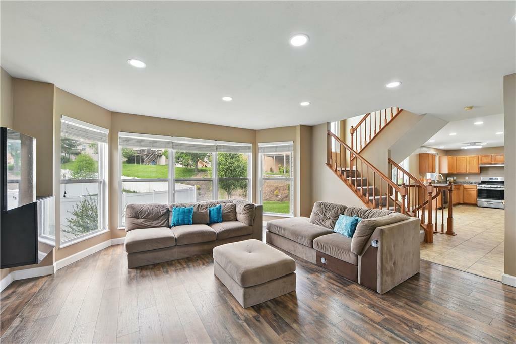 Property Photo: 401 Coventry Trail Lane MO 63043