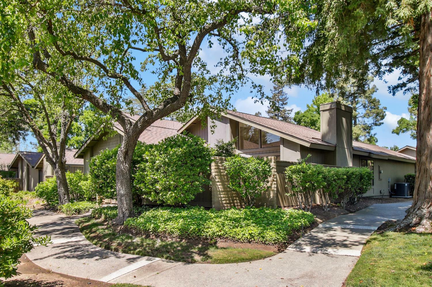 Property Photo: 306 East Ranch Road CA 95825