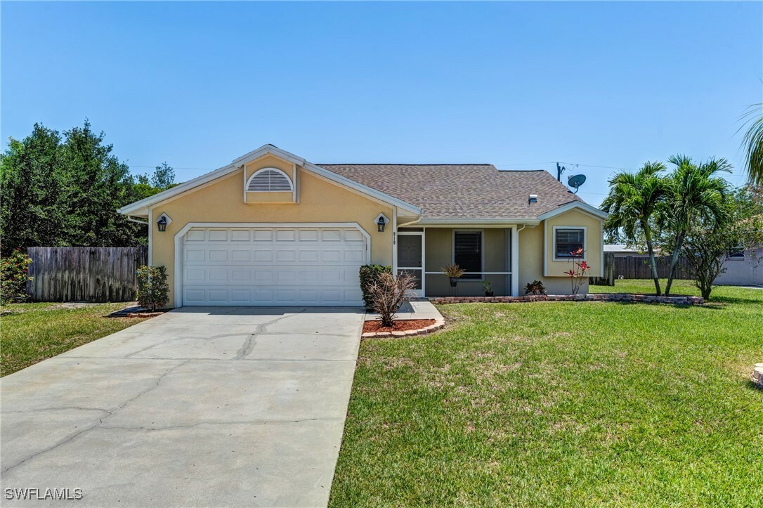 Property Photo: 910 SW 25th Street FL 33914