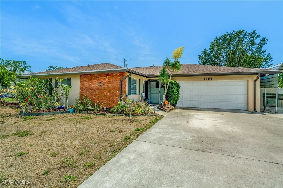 2366 Flora Avenue  Fort Myers FL 33907 photo