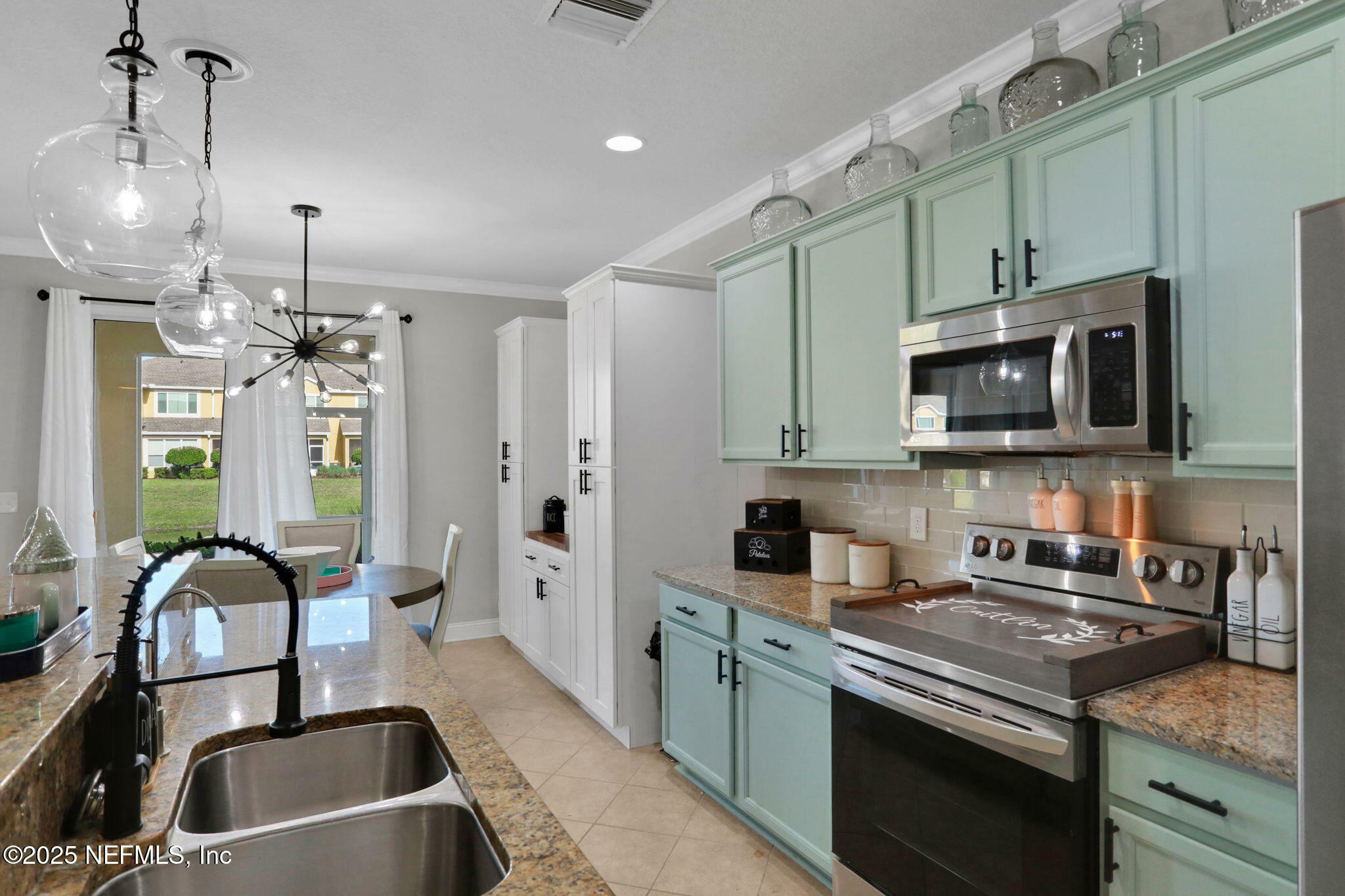 Property Photo: 14163 Mahogany Avenue FL 32258