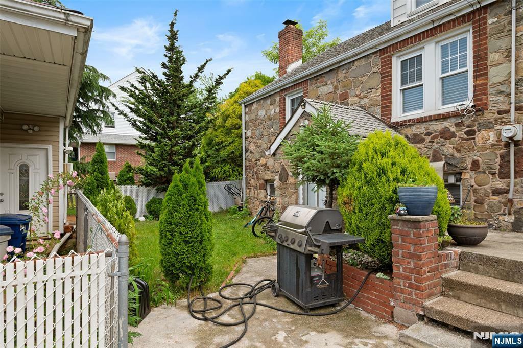 246 Gaston Avenue  Garfield NJ 07026 photo
