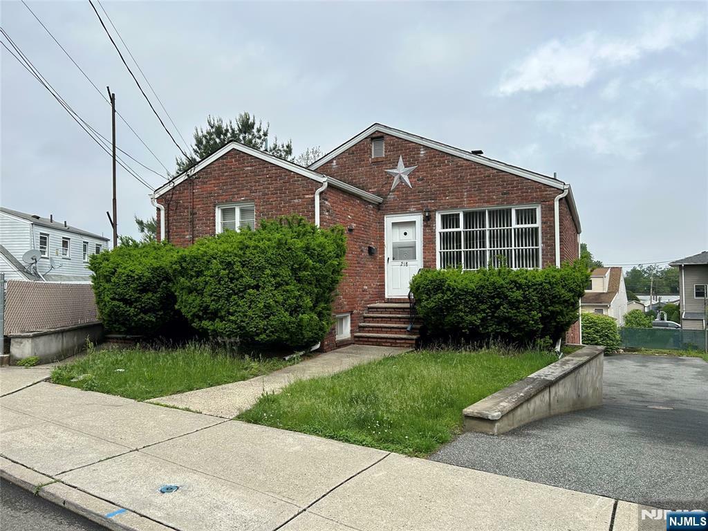 Property Photo:  218 Corabelle Avenue  NJ 07644 