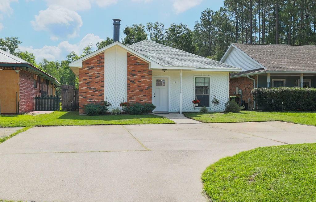 Property Photo: 1113 Rose Meadow Loop LA 70460