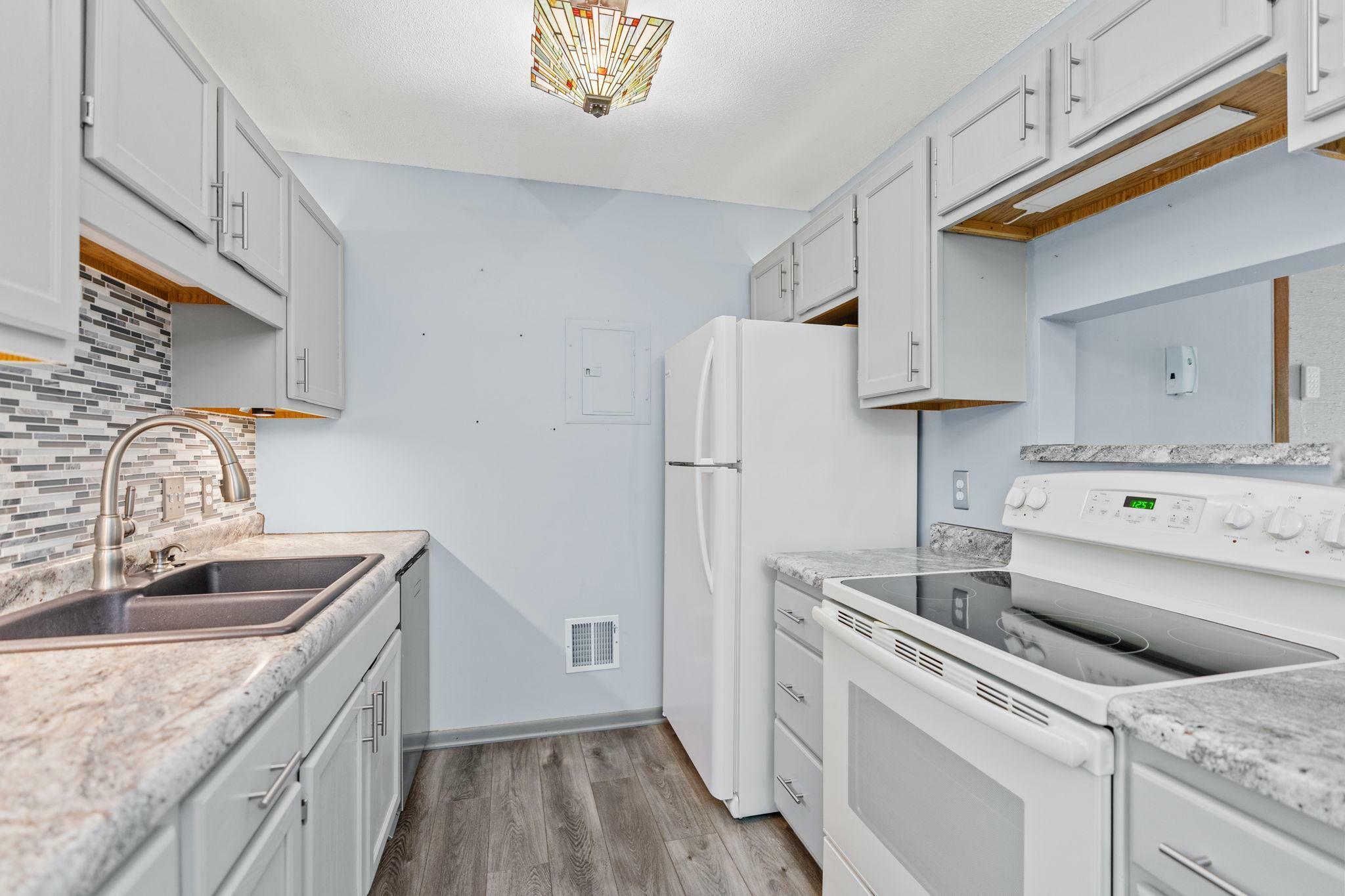 Property Photo: 2310 Benson Avenue H MN 55116