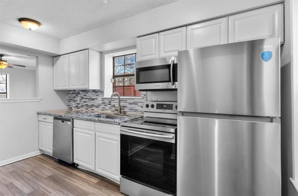 Property Photo: 5314 Columbia Avenue TX 75214