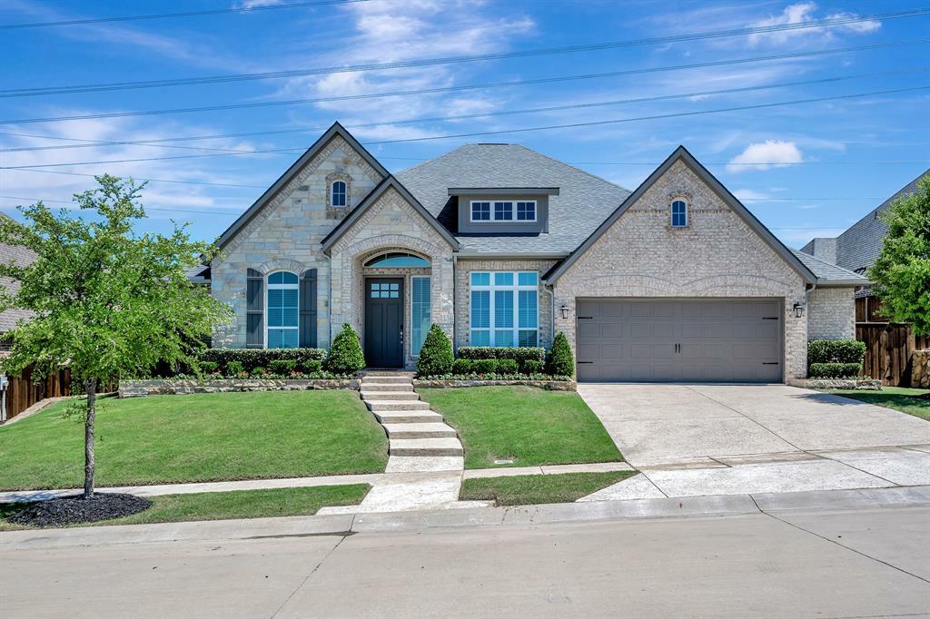 Property Photo: 1008 Myers Park Trail TX 76262