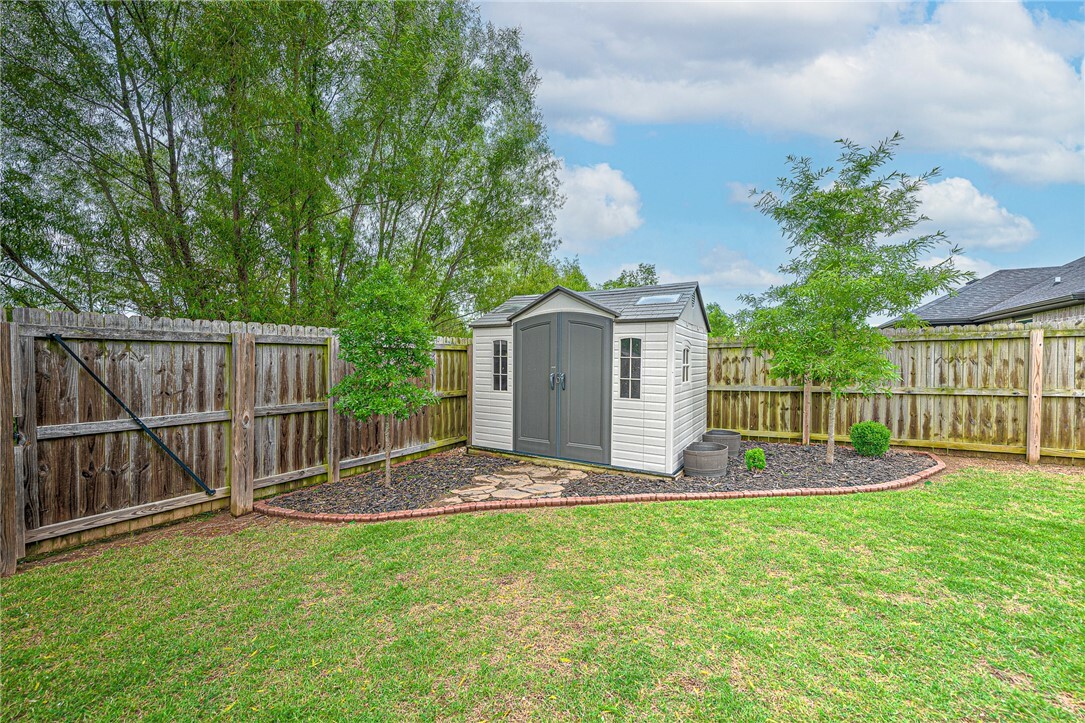 Property Photo: 1805 SW Birch Street AR 72713