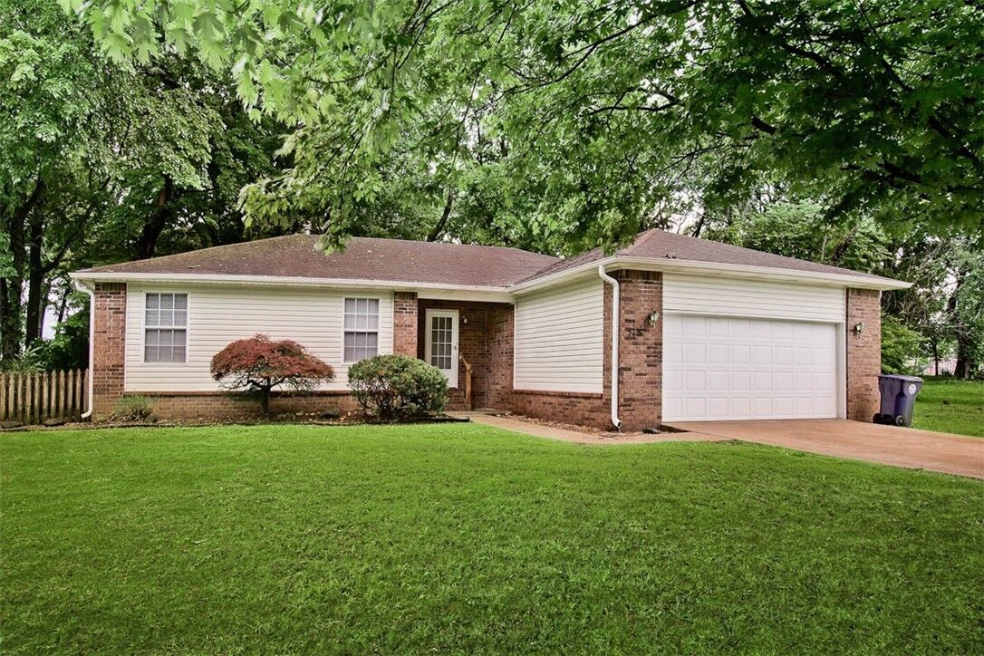 Property Photo:  515 Jenkins Road  AR 72753 