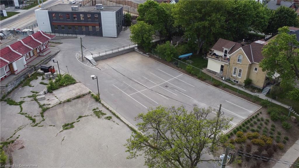 Property Photo: 19-21 Moore Avenue ON N2H 3R7