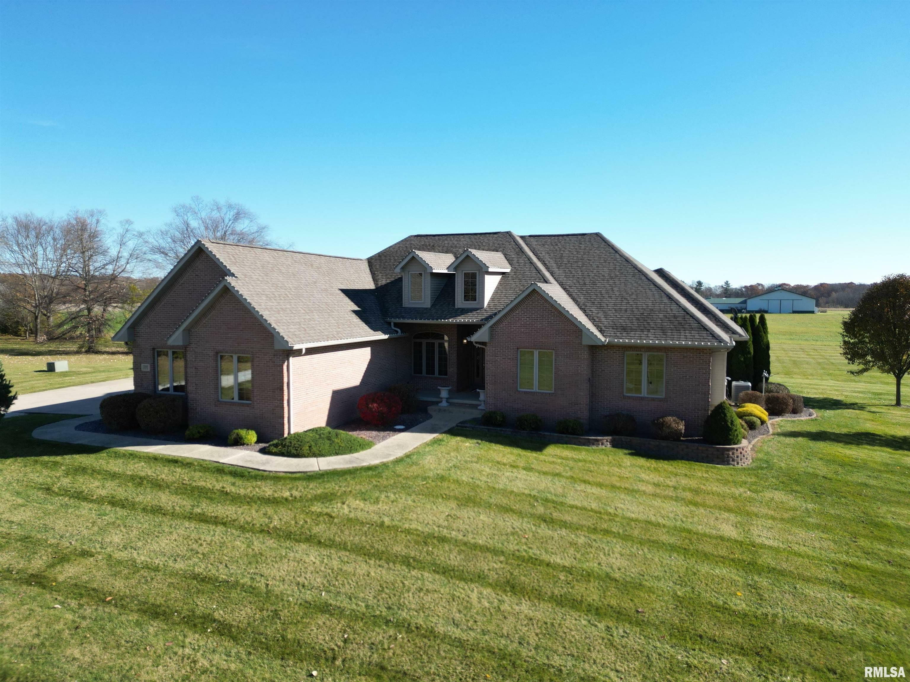 Property Photo: 13202 Kelstadt Road IL 61517